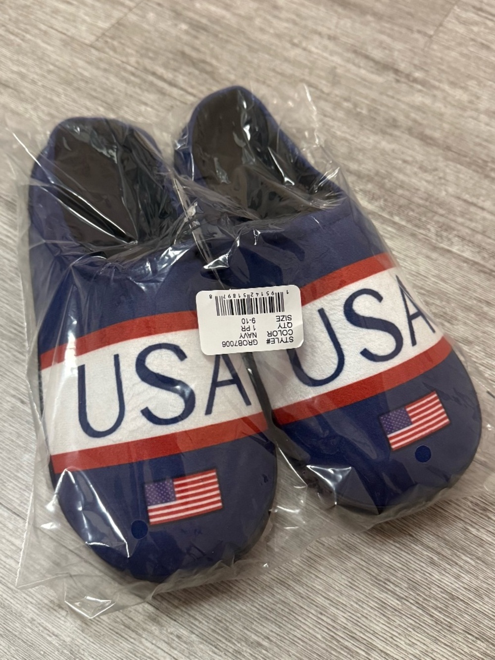Ground Up USA Soccer Football FIFA World Cup Slippers Men's Sz 9-10